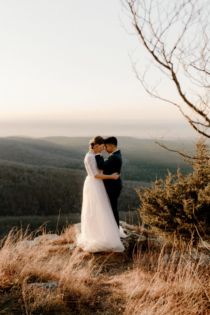 couple eloping in Arkansas at Mount Magazine state park
